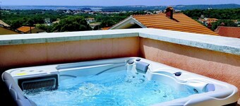 Rustic Istrian Stone House - Wellis Rooftop Hot-Spa Liznjan