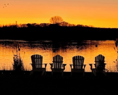 2 bedroom Water Front Cottage.