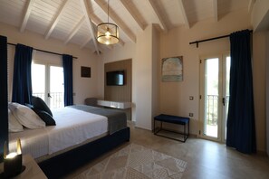 5 chambres, fer et planche à repasser, Wi-Fi, draps fournis