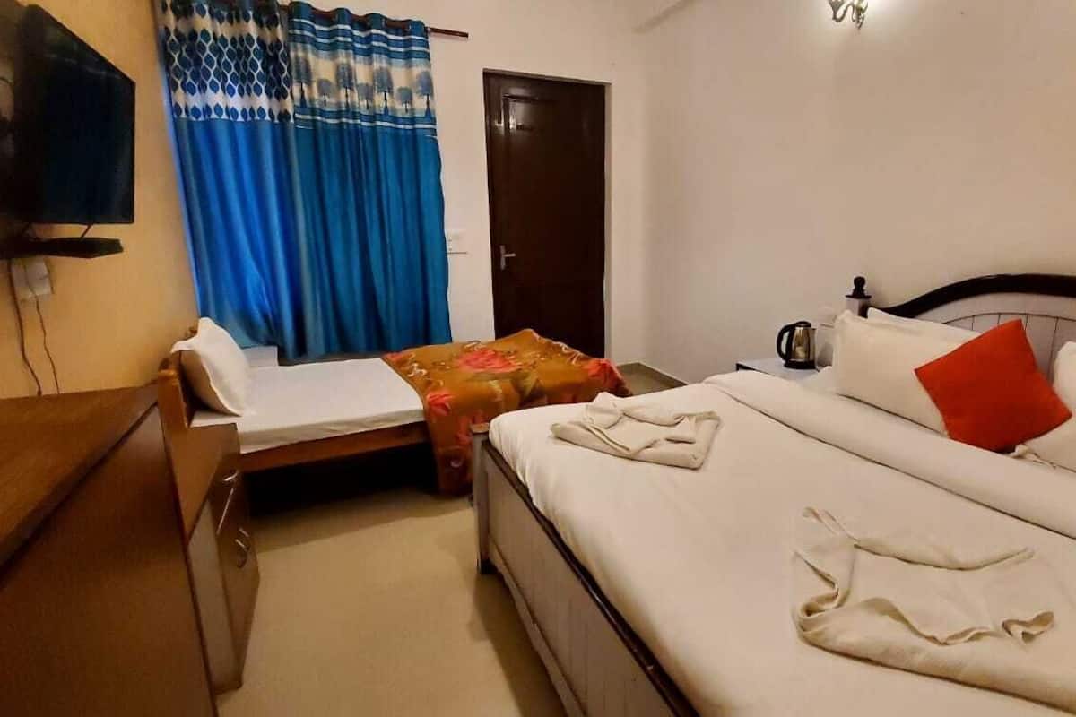 Decoración individual, escritorio, espacio para trabajar con un portátil