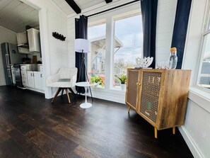 Interior - The Tiny Treasure | Pool & Hot Tub (Austin)