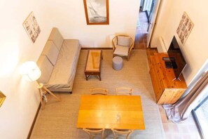 Televisie en een tafeltennistafel