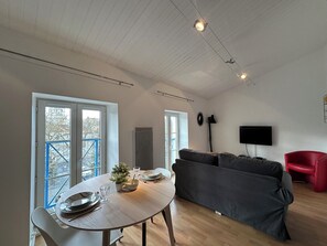 Living area - Studio de la Lanterne (La Rochelle)