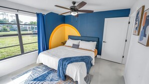 4 bedrooms, desk, iron/ironing board, travel crib