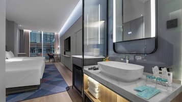 1 King and 1 Double Standard | 1 bedroom, down comforters, desk, blackout drapes
