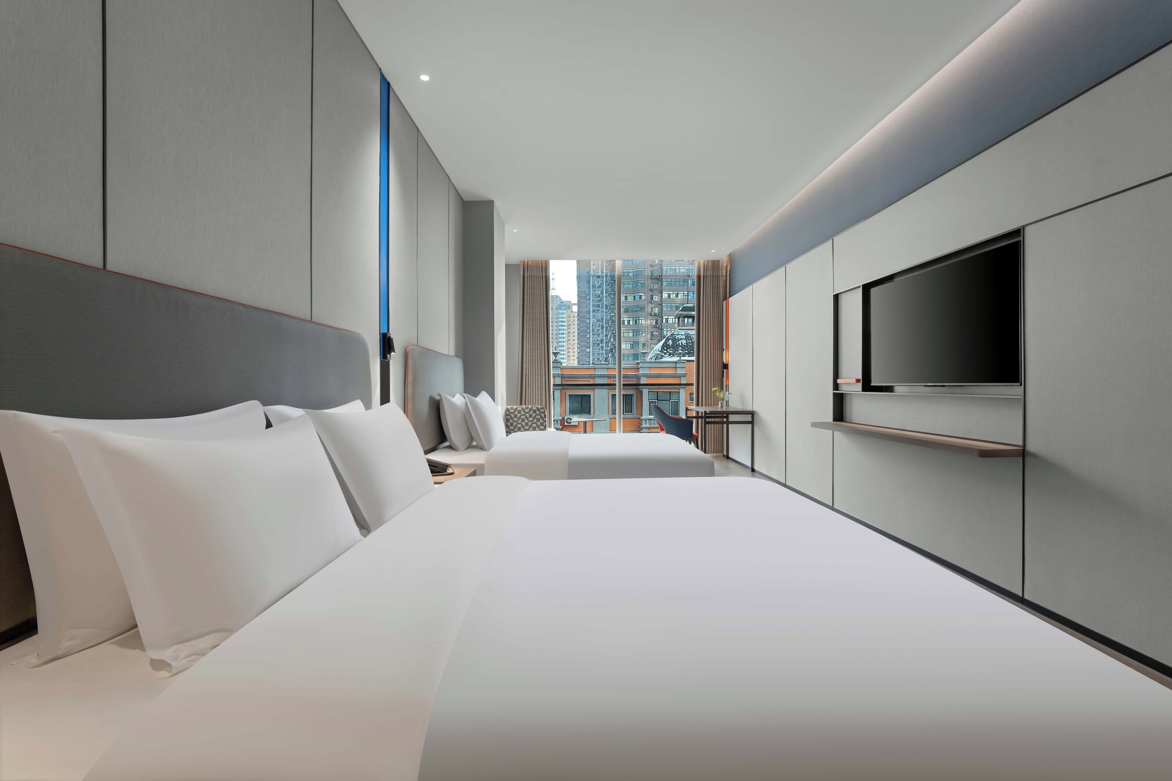 1 King and 1 Double Standard | Down duvets, desk, blackout curtains, soundproofing