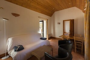 Fernseher, Tischtennisplatte