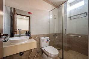 Bathroom - Cozrum - Love Hotel Trần Bình Trọng (Ho Chi Minh City)