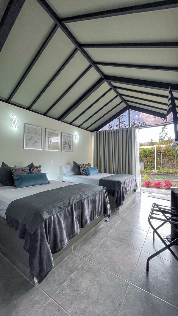 Deluxe-Vierbettzimmer | Kostenloses WLAN