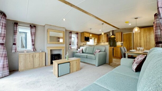 Unclassified image, 1 of 30, button - Seasideescape-6 Guests-indoorpool-garden-bbq-beach (Felixstowe)