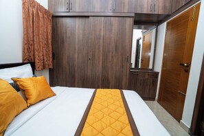 Quarto luxo, sacada, vista para a cidade | Quartos à prova de som, Wi-Fi de cortesia