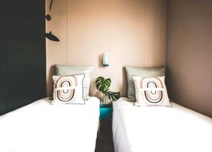 Room - ZEcamping familial piscine couverte pet friendly mobil-home TV LV BBQ (Portiragnes)