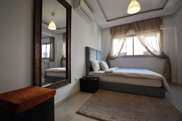 1 多间卧室、熨斗/熨衣板、WiFi、床单