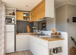 Kühlschrank, Herdplatte, Geschirrspüler