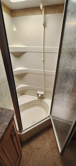 Deluxe Cabin, Desert View | Bathroom | Hair dryer, towels, soap, shampoo - Ballard RV Park and cabin rentals (Thompson Springs)