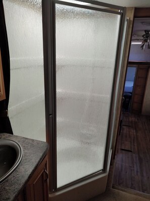 Cabane Deluxe, vue sur le désert | Salle de bain