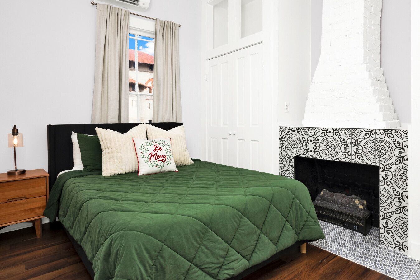 2 soverom, reiseseng for barn, wi-fi (inkludert) og sengetøy