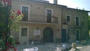 Unclassified image, 2 of 42, button - La Pagliarella (Caramanico Terme)
