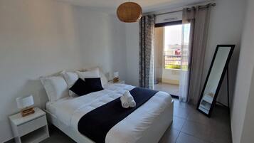 1 bedroom, free WiFi, bed sheets