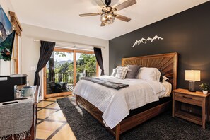 5 slaapkamers, een strijkplank/strijkijzer, wifi, beddengoed