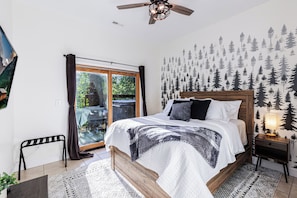 5 bedrooms, iron/ironing board, WiFi, bed sheets - Mountain Views, Game Room, Firepit and Hot Tub in Bryson City (Bryson City)