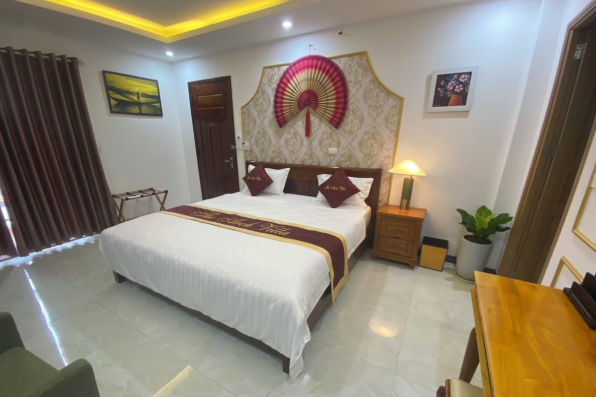 Superior Double Room | Peralatan tempat tidur premium, gebar bulu kapas, bar mini
