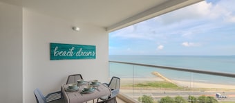 Condominio exclusivo nuevo frente al mar