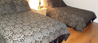 Comfortable and spacious 5-bedroom villa Sleeps 16