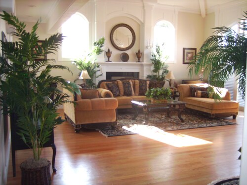 Comfortable and spacious 5-bedroom villa Sleeps 16