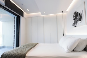 1 bedroom, in-room safe, desk, iron/ironing board