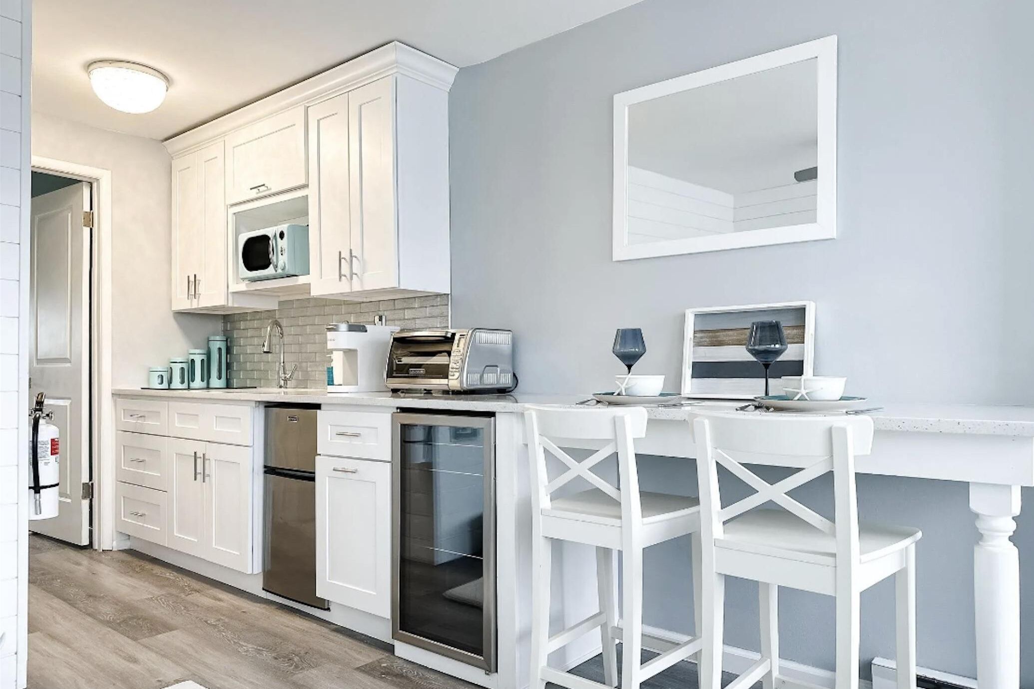 Fridge, microwave, stovetop, coffee/tea maker