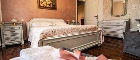 1 bedroom, iron/ironing board, travel cot, WiFi