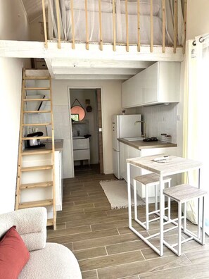 Interior - Tom's cottage (Caumont-sur-Durance)