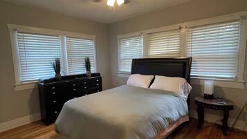 2 habitaciones, tabla de planchar con plancha, wifi y ropa de cama