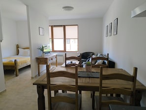1 bedroom, iron/ironing board, WiFi, bed sheets