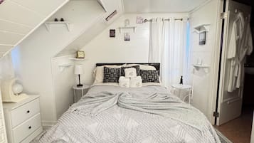 3 bedrooms, iron/ironing board, WiFi