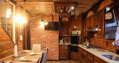 Spacious 3-bedroom apartment with WiFi, AC in marvelous Carteret