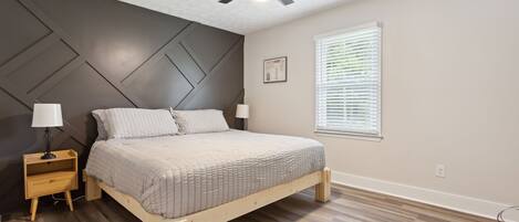 2 間睡房、書桌、熨斗/熨衫板、Wi-Fi