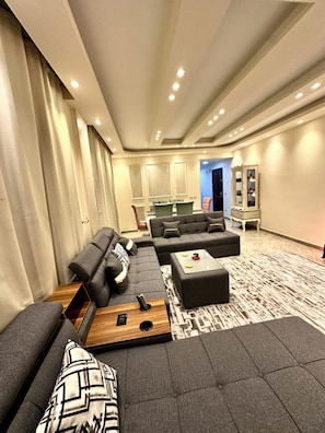 Luxury Villa, 3 Bedrooms, Kitchen, Ground Floor | Living area