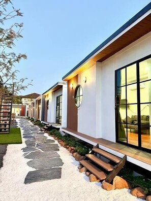 Living area - D Glamor Resort (Bangkok)