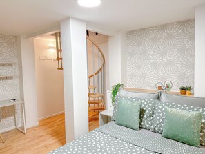 2 chambres, fer et planche à repasser, Wi-Fi gratuit, draps fournis