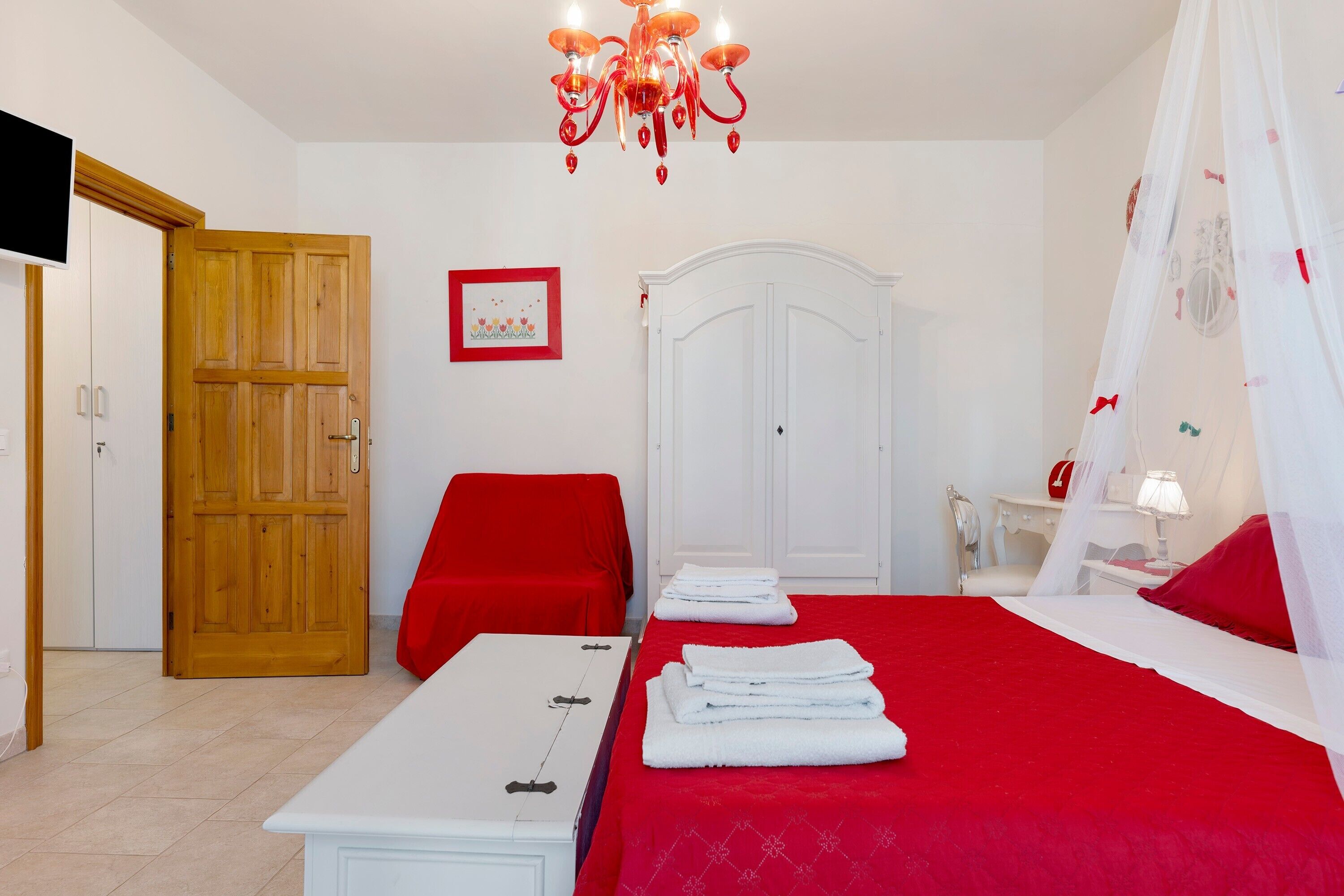 3 bedrooms, iron/ironing board, free WiFi