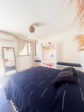 6 bedrooms, WiFi, bed sheets