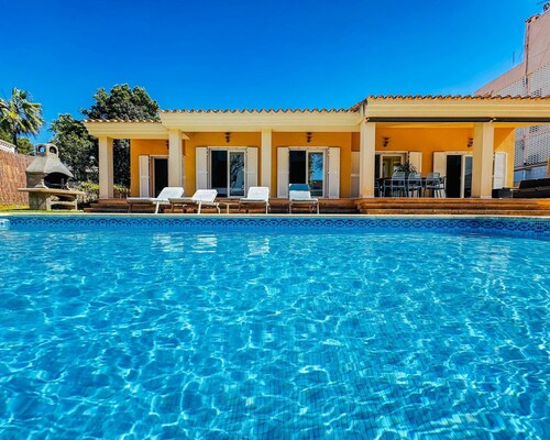 Maison de vacances 'Ramón' avec piscine privée, Wi-Fi et climatisation