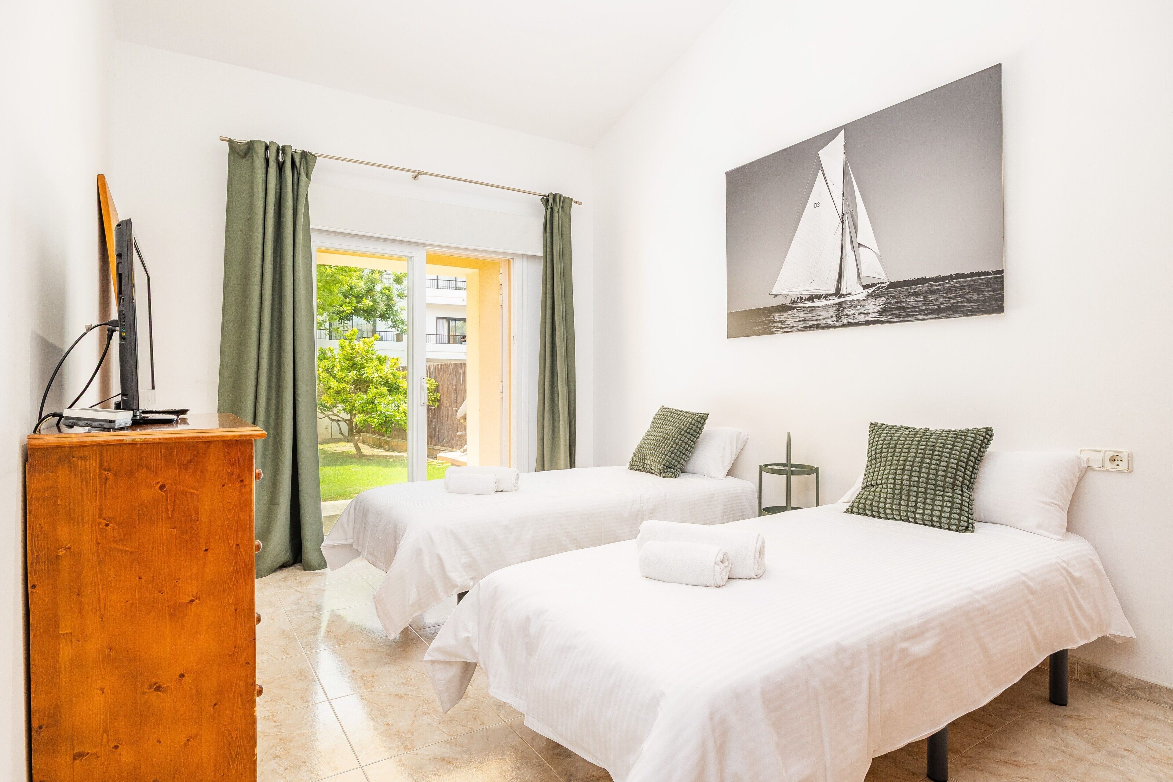 3 camere, ferro/asse da stiro, Wi-Fi gratuito, lenzuola