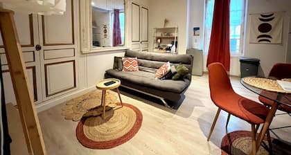 Le Mirror Hyper Centre