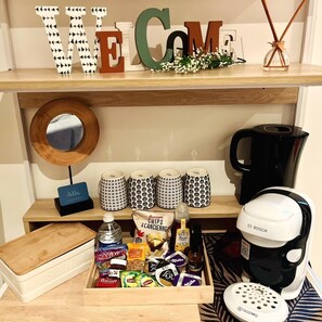 Interior - Le Mirror Hyper Centre (Sens)