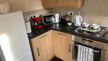 Apartment | Dapur peribadi | Peti sejuk, ketuhar gelombang mikro, ketuhar, dapur