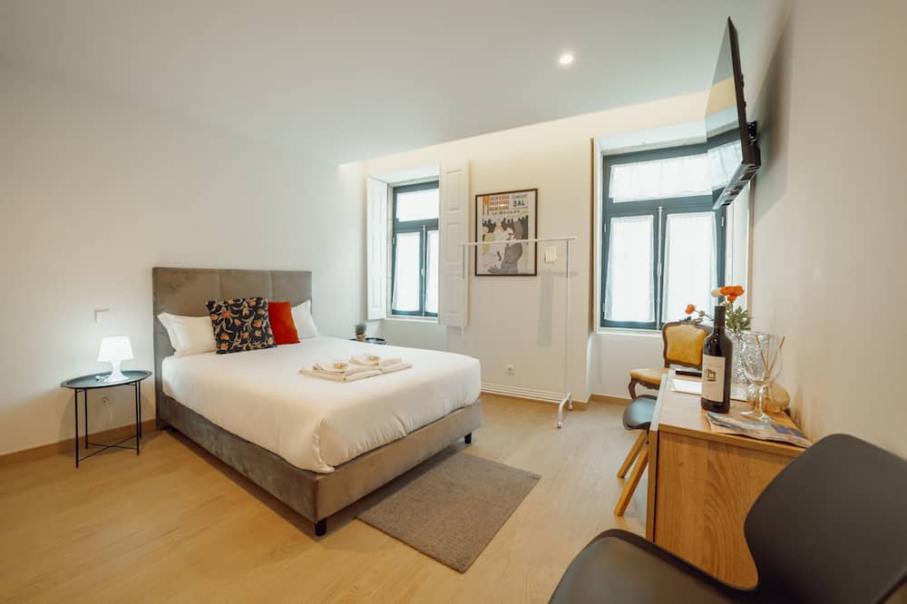Carmo Residence Porto - S ANA by Vacationy