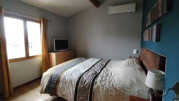 2 chambres, fer et planche Ă repasser, Wi-Fi, draps fournis